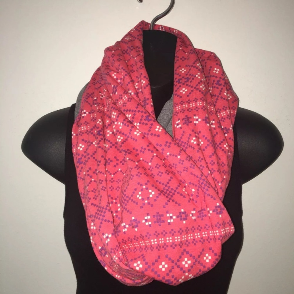 Infinity scarf Eddie Bauer NWT coral and grey